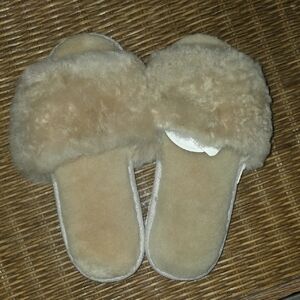 Plush Tan Women's Slippers